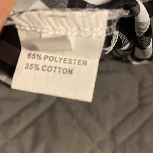 NWOT Shein Gingham Romper with bow tie closure - Picture 7 of 10